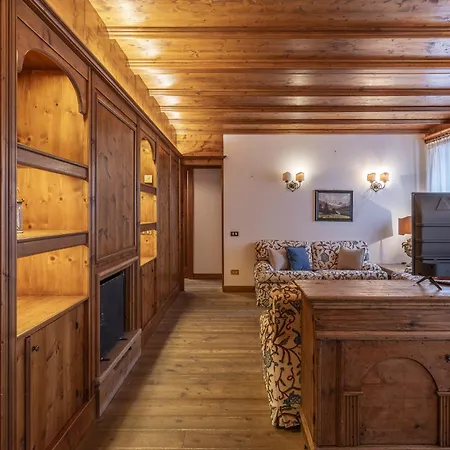 Casa Lana, Comfort Nel Centro Di Cortina D Ampezzo Apartment *
